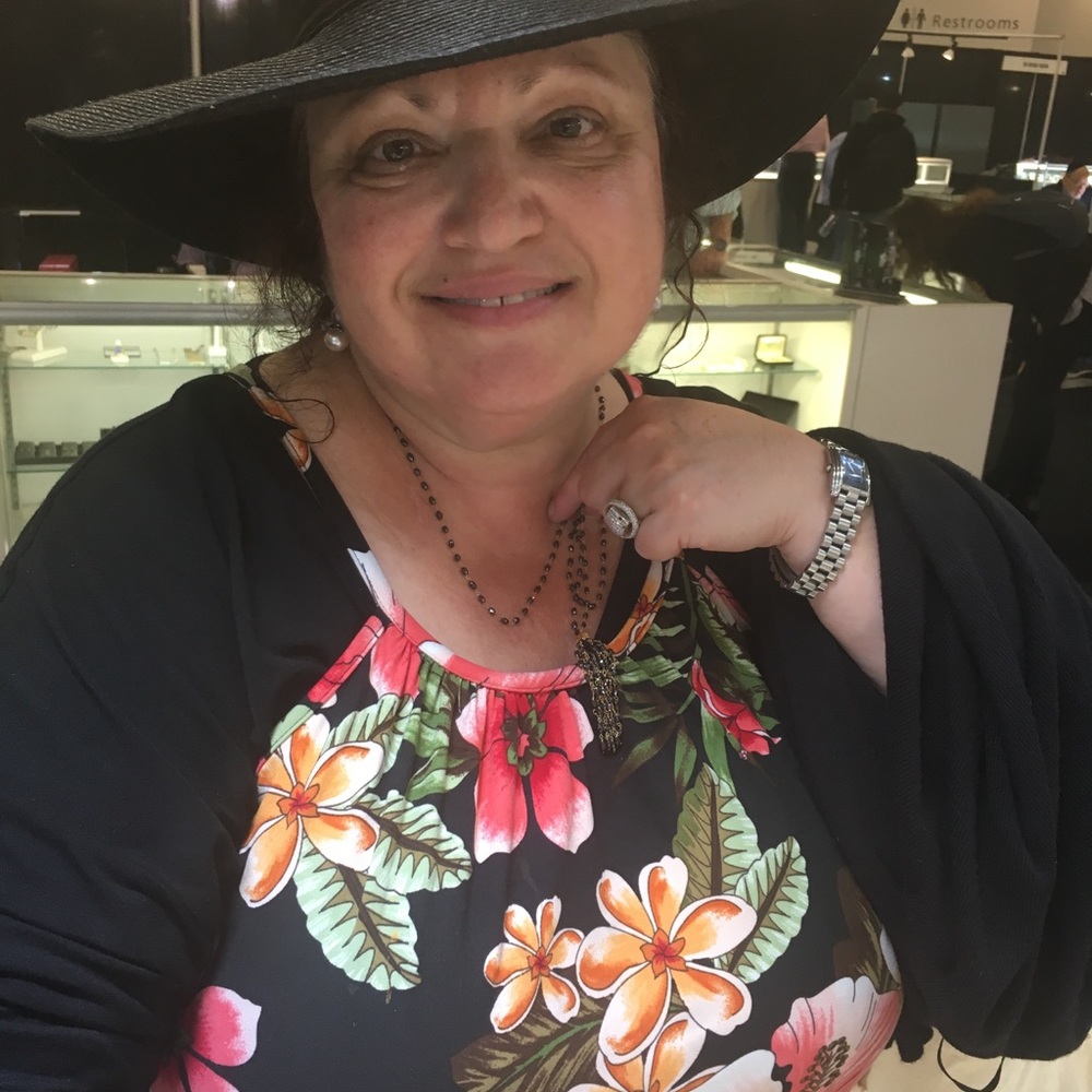 Meet your Posher, Sara